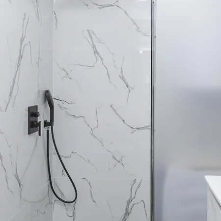 The House 1 Burgas Stad