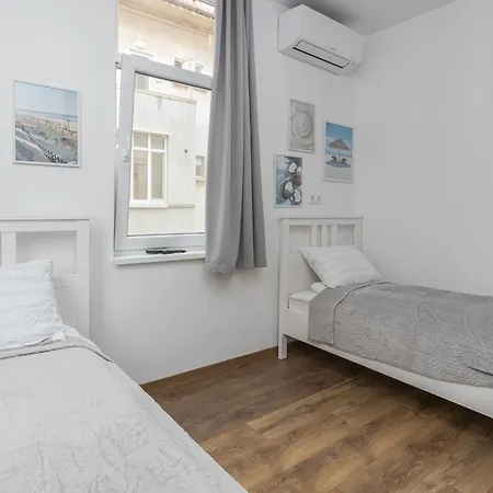 Apartament The House 1