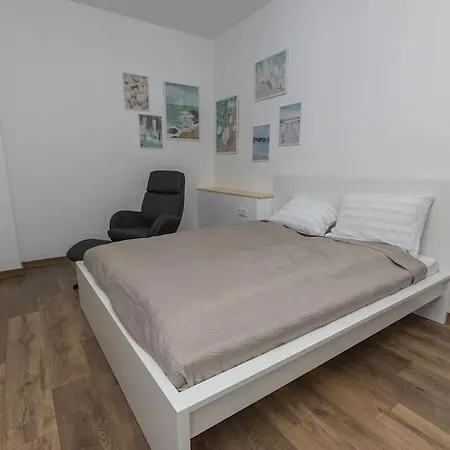 The House 1 Burgas Stad