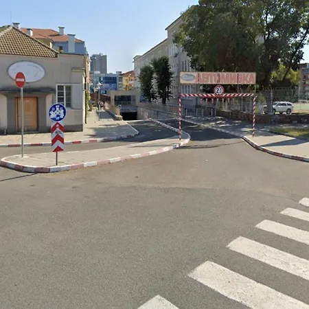 The House 1 بورغاس